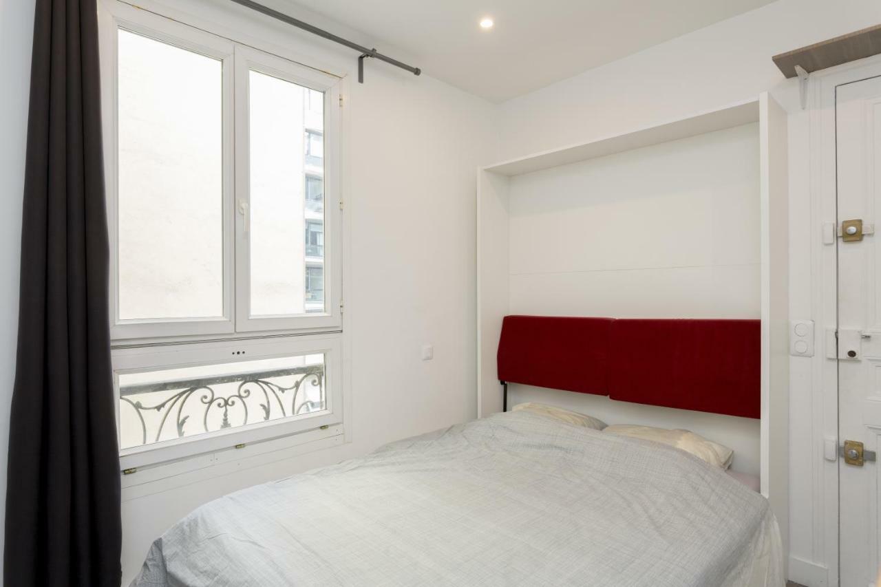 Studette De Charme Neuve Proche Invalides Apartamento París Exterior foto